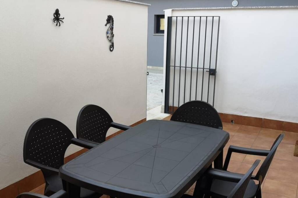 Convento Beach Centro Con Garaje 塔里法 外观 照片